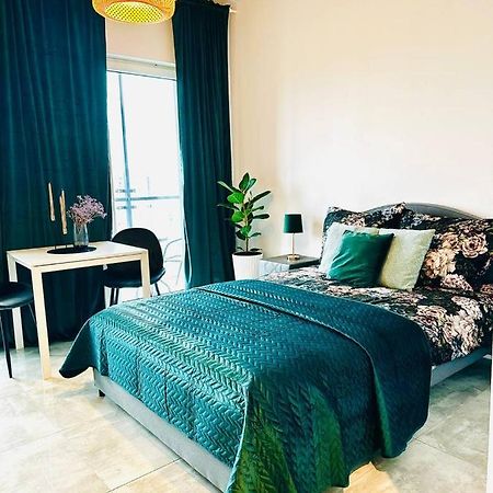 Апартаменты Uroczy Apartament Blisko Centrum Warszawy Варшава Экстерьер фото