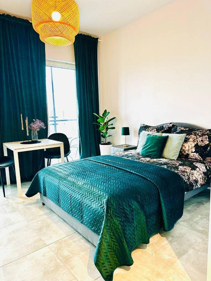 Апартаменты Uroczy Apartament Blisko Centrum Warszawy Варшава Экстерьер фото